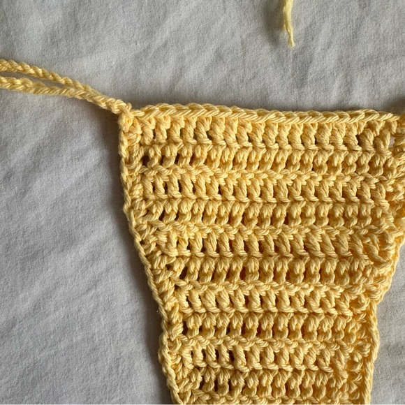 handmade crochet butter yellow bikini set - Picture 6 of 9
